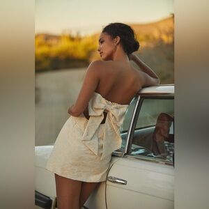 NWT Anthropologie Textured Shift Mini Dress Size 14 Bow Strapless Ivory White